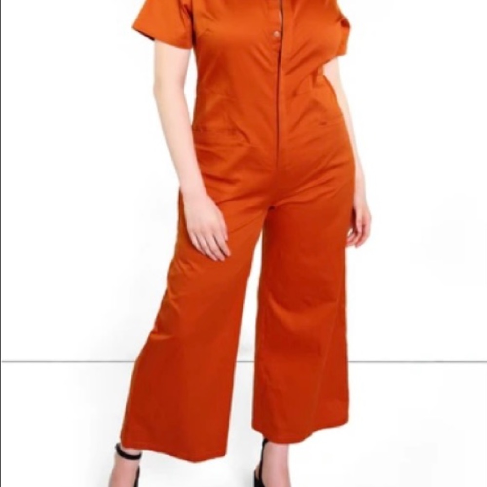 Orange jumpsuit - Picture 2 of 2